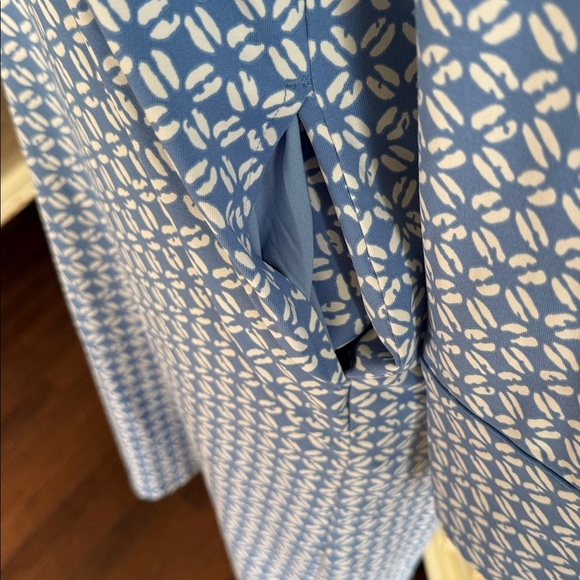 J. McLaughlin NWT Cagney Pullover Blue and White Geometric Long Sleeve Dress - Picture 4 of 13